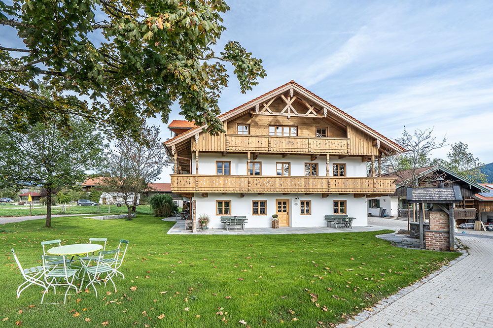 Bauunternehmung-Karl-Gerg-Wohngebaeude-mit-gaestehaus